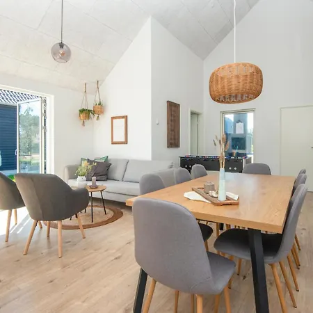 بيت للعطل 4 Bedroom In Romo *